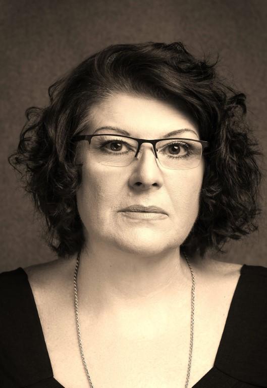 Nicole Barlow - South Africa's leading female podcaster and investigative journalist